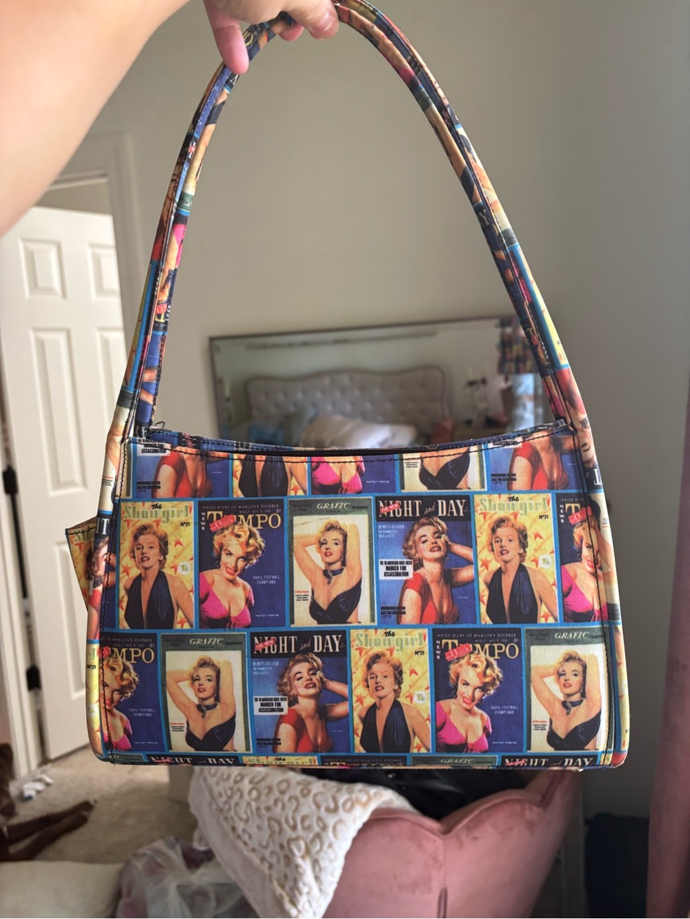 Vintage Marilyn Monroe Multicolor Pinup Print Shoulder Bag